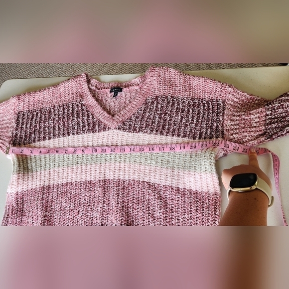 Torrid Women's Multi-Color Striped V Neck Sweater Size 00. - Picture 6 of 7